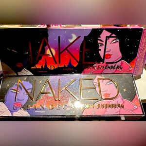 Urban Decay eyeshadow pallet